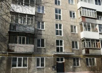 Двухкомнатная квартира в аренду, 41 м2, Серов, улица Луначарского