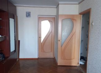 Продаю двухкомнатную квартиру, 45 м2, Абинск, Комсомольский проспект, 95
