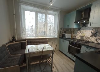 Продается трехкомнатная квартира, 72.7 м2, Санкт-Петербург, метро Улица Дыбенко, улица Антонова-Овсеенко, 21
