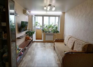 Продам 3-ком. квартиру, 61 м2, Самарская область, Черемшанская улица, 248