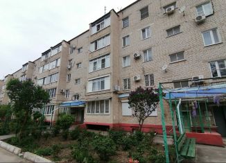 Продается 3-комнатная квартира, 61 м2, Краснодарский край, улица Юных Коммунаров, 98