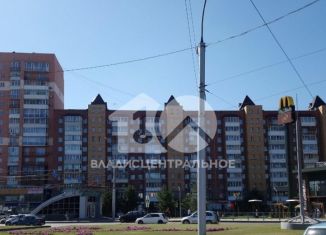 Продаю однокомнатную квартиру, 37.2 м2, Новосибирск, улица Кошурникова, 8, метро Золотая Нива