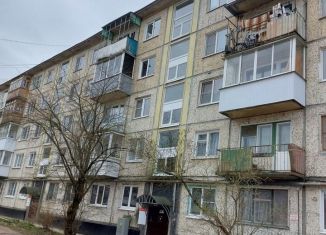 Продается двухкомнатная квартира, 43.5 м2, Новгородская область, улица Космонавтов, 14