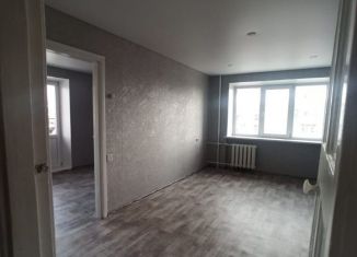 Продажа 2-комнатной квартиры, 42 м2, Магнитогорск, Советская улица, 155