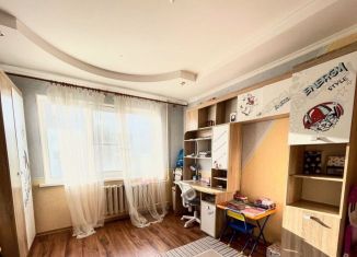 Продается 2-комнатная квартира, 60 м2, Таганрог, улица Чехова, 346