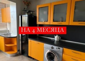 Сдается в аренду двухкомнатная квартира, 60 м2, Нальчик, проспект Кулиева, 6, район Горная
