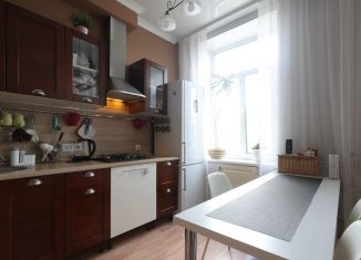 Продажа трехкомнатной квартиры, 64.8 м2, Санкт-Петербург, улица Полярников, 5, улица Полярников