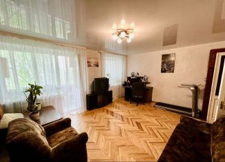 Продается 3-комнатная квартира, 100 м2, Саратов, Вольская улица, 45