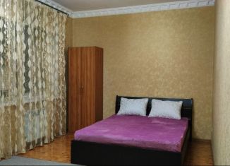 Сдается 1-комнатная квартира, 41 м2, Дагестан, улица Перова, 19