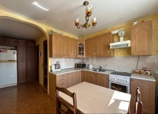 Двухкомнатная квартира на продажу, 51.6 м2, Челябинск, Балканская улица, 1