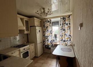 Сдаю в аренду 3-ком. квартиру, 56 м2, Колпино, Павловская улица, 54к3