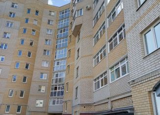 Сдается в аренду однокомнатная квартира, 43 м2, Великий Новгород, Маловишерская улица, 5к1