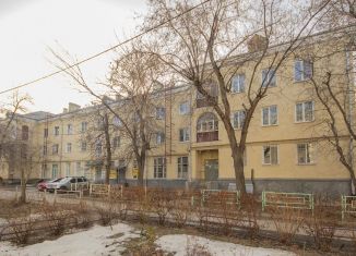 Продается 3-ком. квартира, 58.2 м2, Екатеринбург, улица Бакинских Комиссаров, 14, улица Бакинских Комиссаров