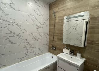 Продам 1-комнатную квартиру, 40 м2, Краснодар, улица имени Героя Георгия Бочарникова, 14/1, микрорайон Губернский