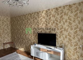 Сдам в аренду двухкомнатную квартиру, 45 м2, Курган, улица Радионова, 18