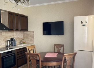 Сдам в аренду однокомнатную квартиру, 48 м2, Краснодар, улица Будённого, 129, микрорайон Центральный