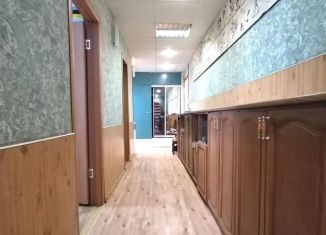 Продается 5-комнатная квартира, 123.2 м2, Кировск, проспект Ленина, 7