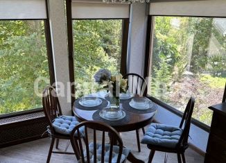 Сдам 4-комнатную квартиру, 100 м2, Сочи, Нагорная улица, 1/1А, микрорайон Центральный