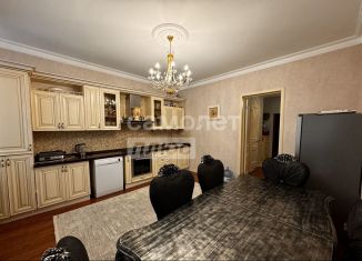 Продажа 2-ком. квартиры, 77 м2, Дагестан, улица Абдуллы Гаджиева, 26А