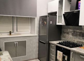 Продажа 2-комнатной квартиры, 55.7 м2, Мурманская область, Комсомольская улица, 2