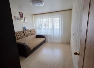 Продам 2-ком. квартиру, 48 м2, Чайковский, улица Карла Маркса, 3