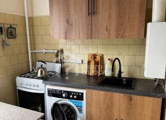 Сдам 2-комнатную квартиру, 52 м2, Петергоф, Суворовская улица, 3к11