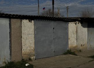 Продам гараж, 24 м2, посёлок городского типа Советский, Железнодорожная улица