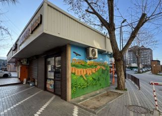 Продам торговую площадь, 11 м2, Дербент, улица 345-й Дагестанской Стрелковой Дивизии, 8Д