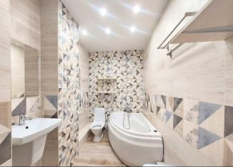 Продам 1-ком. квартиру, 44.1 м2, Тюмень, Обдорская улица, 1к1, ЖК Клевер Парк