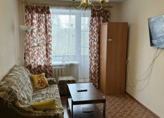 Сдам в аренду 2-ком. квартиру, 44.2 м2, Волхов, Молодёжная улица, 21А