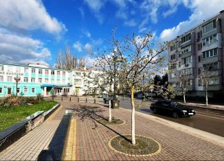 Продам помещение свободного назначения, 72 м2, Керчь, улица Карла Маркса, 10