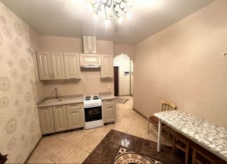 Сдам 1-ком. квартиру, 43 м2, Краснодар, улица Автолюбителей, 52/4, микрорайон Гидрострой