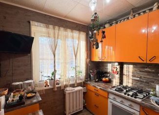 Продаю двухкомнатную квартиру, 46.5 м2, Мурманская область, проспект Героев-Североморцев, 53