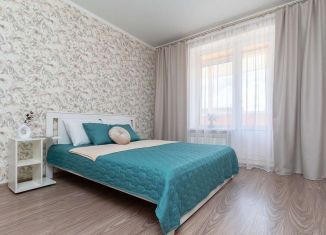 2-комнатная квартира в аренду, 68 м2, Омск, проспект Комарова, 17к2