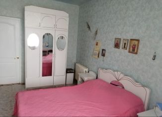 Продается трехкомнатная квартира, 66 м2, Давлеканово, улица Мира, 24