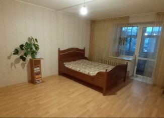 Продается 1-комнатная квартира, 35.5 м2, Екатеринбург, улица Старых Большевиков, 75, улица Старых Большевиков