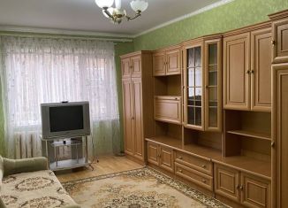 Продам трехкомнатную квартиру, 68 м2, станица Новопокровская, Заводская улица, 138