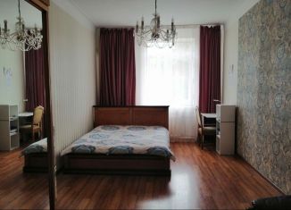 Сдача в аренду трехкомнатной квартиры, 80 м2, Сочи, Красноармейская улица, 14, микрорайон Заречный