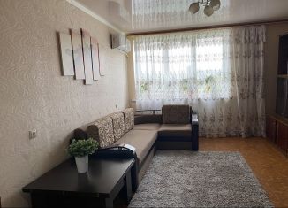 Сдам в аренду 3-комнатную квартиру, 74 м2, Ставропольский край, улица Анджиевского, 140