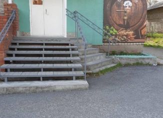 Торговая площадь на продажу, 61 м2, Серов