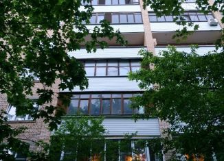 Сдам 1-ком. квартиру, 40 м2, Москва, улица Паршина, 11, улица Паршина