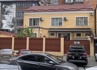 Сдаю в аренду офис, 400 м2, Махачкала, улица Юсупова, 35А, Ленинский район