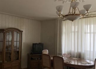 Сдам 2-ком. квартиру, 70 м2, Волгоград, проспект имени В.И. Ленина, 209, Тракторозаводский район