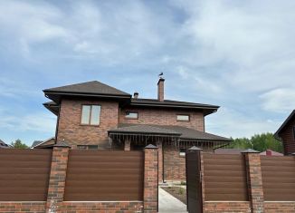 Продается дом, 260 м2, деревня Орёл, Казанская улица, 26