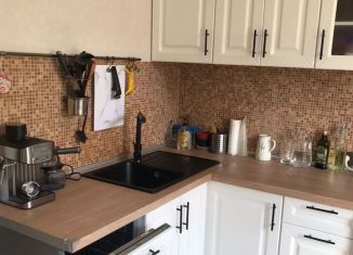 Продам двухкомнатную квартиру, 57.5 м2, поселок Бугры, Полевая улица, 5