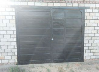 Продаю гараж, 30 м2, поселок городского типа Благовещенка, Центральная площадь