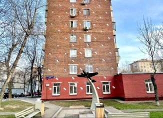 Продается трехкомнатная квартира, 58 м2, Москва, улица Петра Романова, 2, станция Дубровка