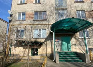 Продается двухкомнатная квартира, 48.7 м2, станица Константиновская, улица Ленина, 30