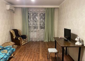 Сдам 1-комнатную квартиру, 36.2 м2, Краснодар, улица Селезнёва, 4А