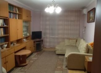 Продается трехкомнатная квартира, 60 м2, Ростовская область, улица Оганова, 7